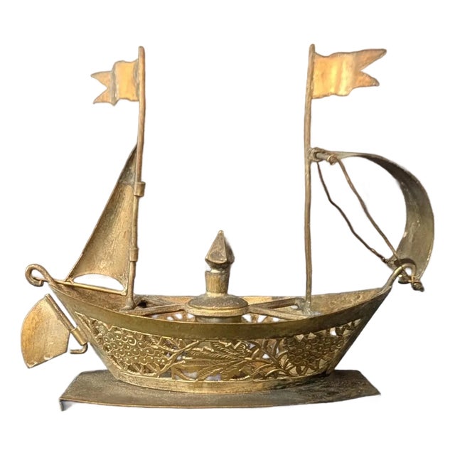 Early 20th Century Nautical Perfume Bottle - Novelity For Sale