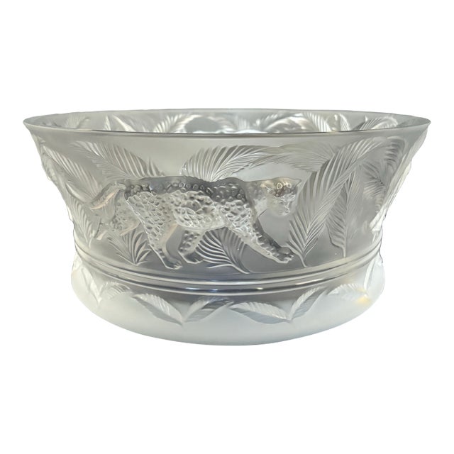 1990s Lalique Crystal Jungle Bowl, Model 1111500, Features a Detailed, Frosted Crystal Leopard Motif Surrounding the Exterior. For Sale