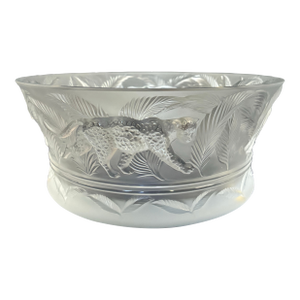 1990s Lalique Crystal Jungle Bowl, Model 1111500, Features a Detailed, Frosted Crystal Leopard Motif Surrounding the Exterior.