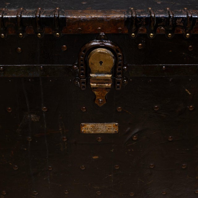 Industrial Antique Leatherold Mfg. Co. Steamer Trunk c.1880-1920 For Sale - Image 3 of 12