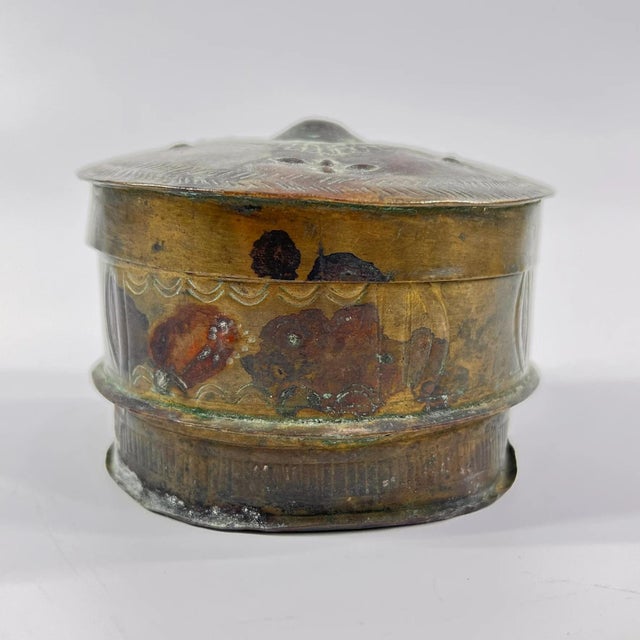 Early 20th Century Asante Forowa Chased Brass Box Ghana MATTER COLLECTION For Sale - Image 4 of 6