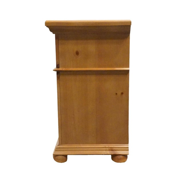 Broyhill Furniture Solid Knotty Pine Rustic Country Style 70″ Triple Door Dresser 790-1640 For Sale - Image 13 of 16