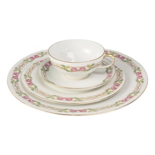 w.m. Guerin Limoges “Rose & Stem” 4-Piece Place Setting, Hand-Gilded French Porcelain Circa 1900–1930 For Sale
