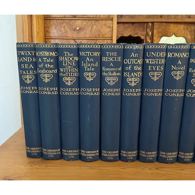 Joseph Conrad - Complete 1925 Medalion Edition 20 Book Set For Sale In San Francisco - Image 6 of 6