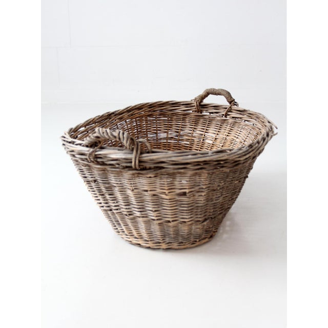 Wood Antique French Country Wicker Laundry Basket With Wood Base For Sale - Image 7 of 15