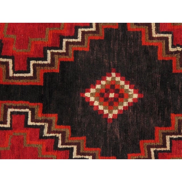 Meet Pasargad’s Vintage Shiraz Collection. This gorgeous decorative area rug brings you a sophisticated look with a modern...