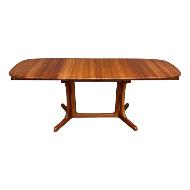 Mid-Century Modern Danish Extendable Oval Dining Table, 1960s For Sale