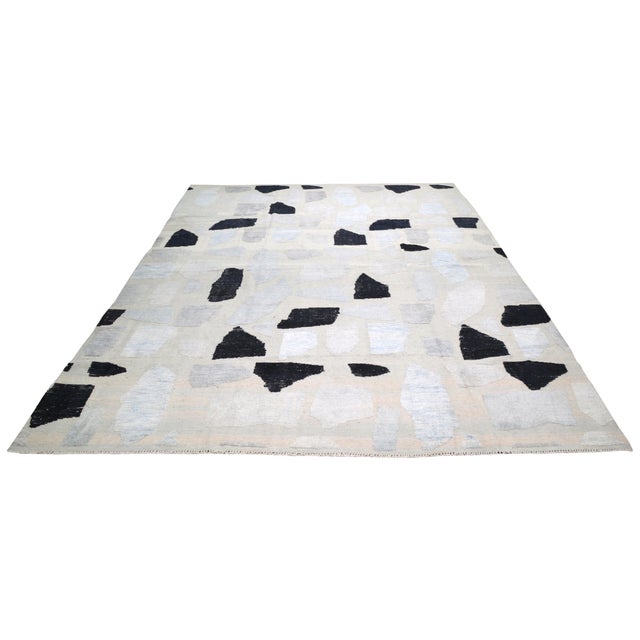 Hand Knotted Rug. Made of organic wool. Natural colors and soft texture.