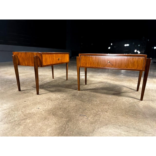 Pair of Brazilian Mid-Century Nightstands in Caviúna Wood, Brazil, 1950s For Sale - Image 4 of 15