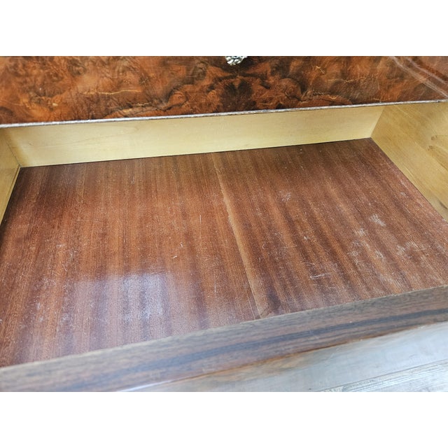 Walnut Burl Chest of Drawers with Double Glass Top, 1950 For Sale - Image 17 of 18