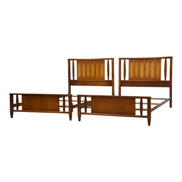 Mid Century Modern Twin Beds - a Pair | Chairish