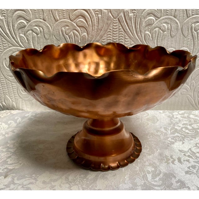 Such a gorgeous piece of copper art, beautifully hammered and in good condition. It is numbered CO 7095.