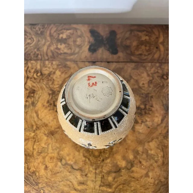 Antique Vase by Eliza Simmance for Doulton Lambeth, 1880s For Sale - Image 4 of 7