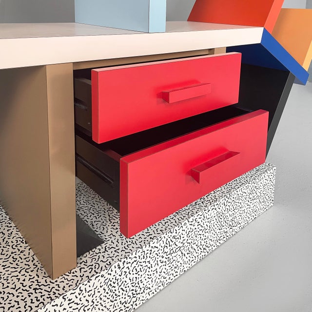 Italian Modern Laminate Carlton Bookcase by Ettore Sottsass for Memphis, 1981 For Sale - Image 18 of 18