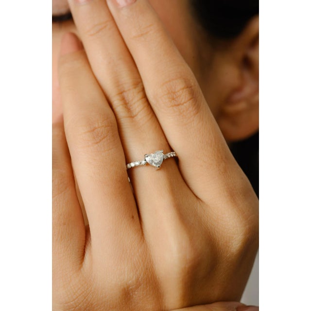 Modern 18k Gold Romantic Heart Cut Diamond Promise Ring Gift for Her Size 7 For Sale - Image 3 of 12
