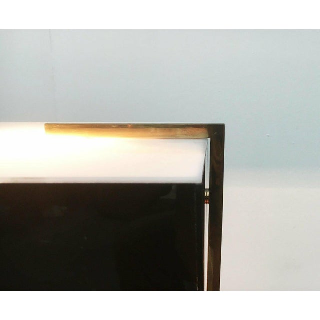 Mid-Century Minimalist Acryl and Brass Table Lamp, 1960s For Sale - Image 18 of 18