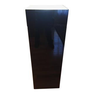 Black Acrylic Modern Pedestal / Floor Lamp For Sale