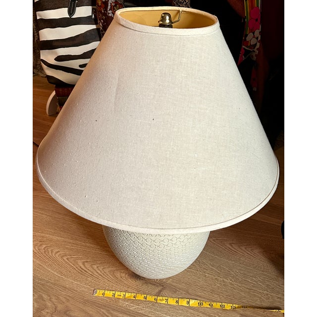 Michael Taylor 1980s Postmodern Sculptural Plaster Table Lamp in Blush Cream For Sale - Image 4 of 4