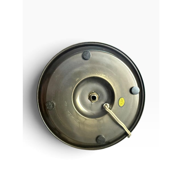 Vintage Mid-Century Modern Brass Bouillotte Table Lamp With Tole Metal Shade For Sale In Portland, ME - Image 6 of 7