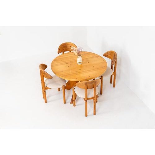 Pine dining set with extendable table and 4 Vamdrup dining chairs (Denmark, 1970s). A beautiful set with a strong, organic...