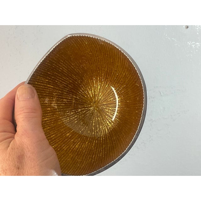 1970s 1970s Mid-Century Modern Decor Collection: 3-Piece Amberina, Gold Starburst, and Textured Pottery Set For Sale - Image 5 of 10