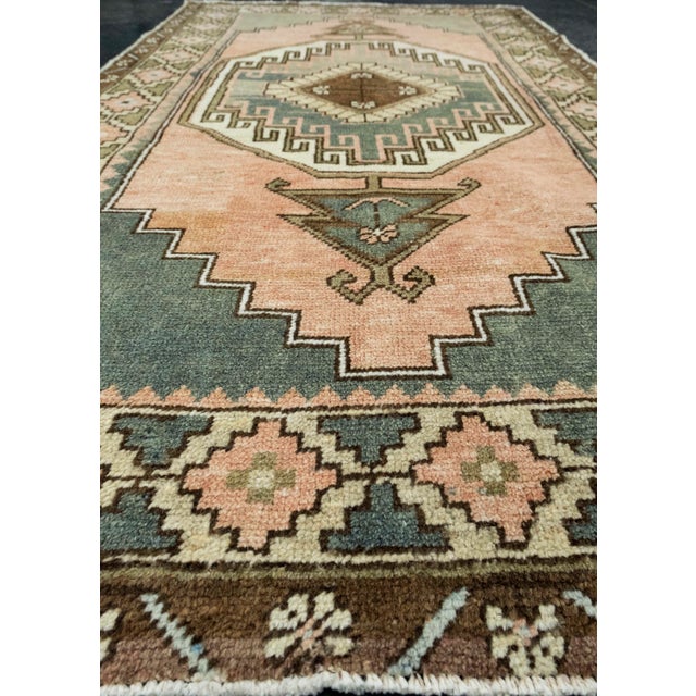 Turkish Vintage Rug 3'2" x 5'8" #16124 For Sale In Houston - Image 6 of 8