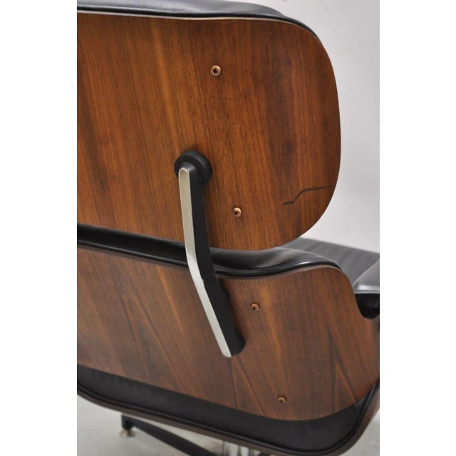 Vintage Selig Plycaft Black Leather Eames Style Walnut Swivel Tilt Lounge Chair For Sale - Image 10 of 13