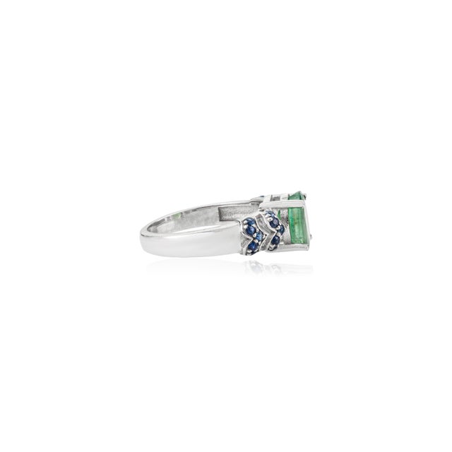 Not Yet Made - Made To Order Elegant 925 Sterling Silver 9x7 Oval Emerald & Blue Sapphire Wedding Ring - Size 7 For Sale - Image 5 of 11
