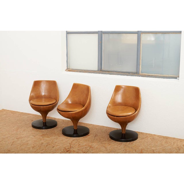 Polaris Swivel Chair in Black Metal and Cognac Leather by Pierre Guariche for Meurop, 1963 For Sale - Image 11 of 12