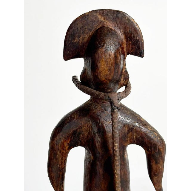 African Sculpture of Man in Wood, 1920 For Sale - Image 10 of 12
