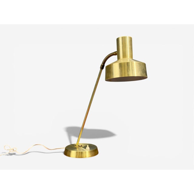 Ewå Värnamo, Swedish Mid-Century Modern, Adjustable Desk Lamp, Brass, Metal, Sweden, 1980s A large brass and sheet metal...