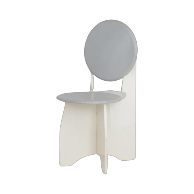 Crafted with meticulous craftmanship and precision, these dining chairs showcase the Dutch modernist era’s penchant for...