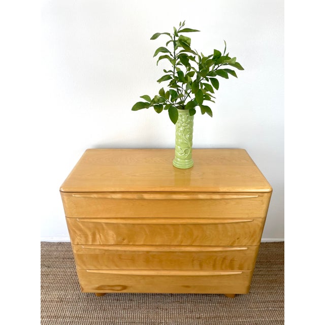 Mid-Century Modern Vintage Mid-Century Modern Heywood Wakefield 4 Drawer Encore Dresser in Wheat For Sale - Image 3 of 13