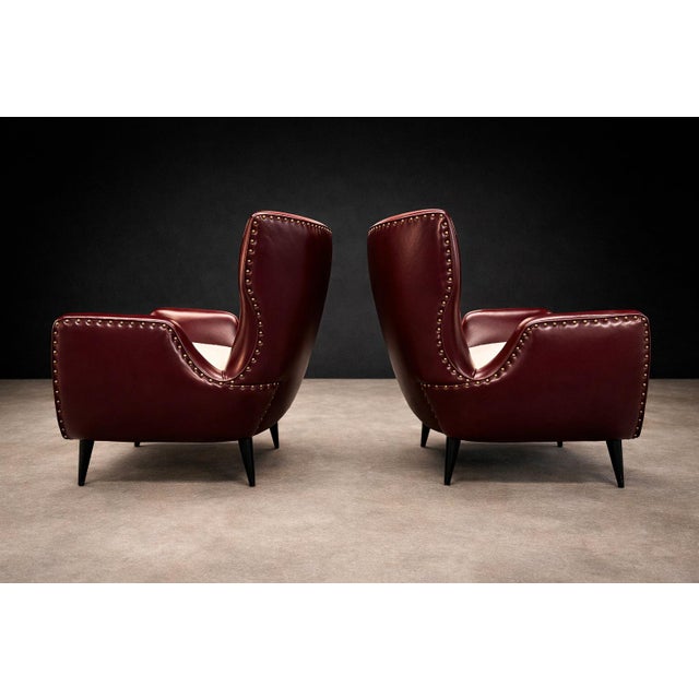 Pair of Brazilian Modernist Armchairs in Hardwood, Burgundy Leather & Bouclé by Carlo Hauner, 1950s – Lot 466 For Sale - Image 13 of 15