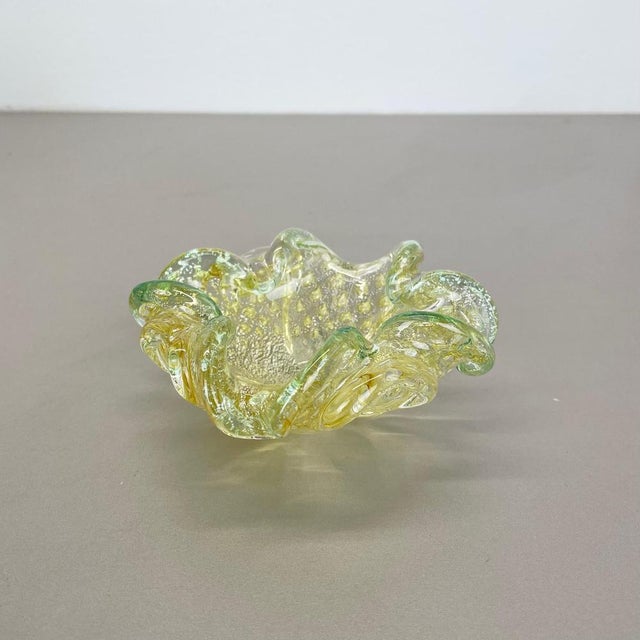 1970s Murano Glass Flakes Bowl or Ashtray attributed to Barovier & Toso, Italy, 1970s For Sale - Image 5 of 17