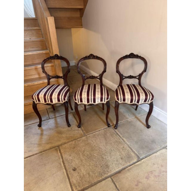 Stunning set of six antique Victorian walnut dining chairs, having a stunning quality set of six antique Victorian dining...