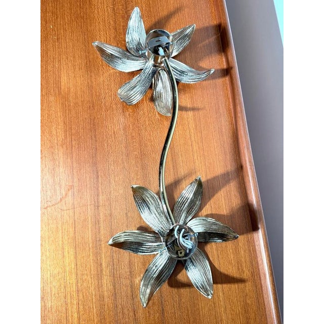 Vintage Floral Wall Lamp in Brass For Sale - Image 4 of 5