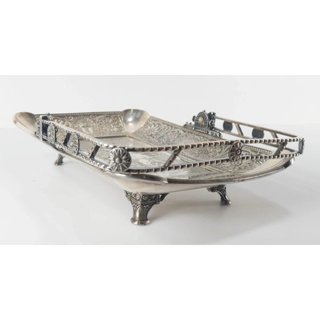 Rogers Bros. 19th Century Aesthetic Silver Plate Bread Basket by Rogers & Bro For Sale - Image 4 of 13