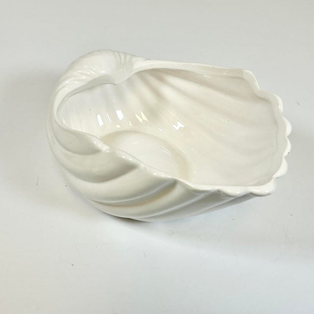 Ceramic 1980s Vintage Coastal Hollywood Regency Le Blanc Sea Shell Planter For Sale - Image 7 of 14
