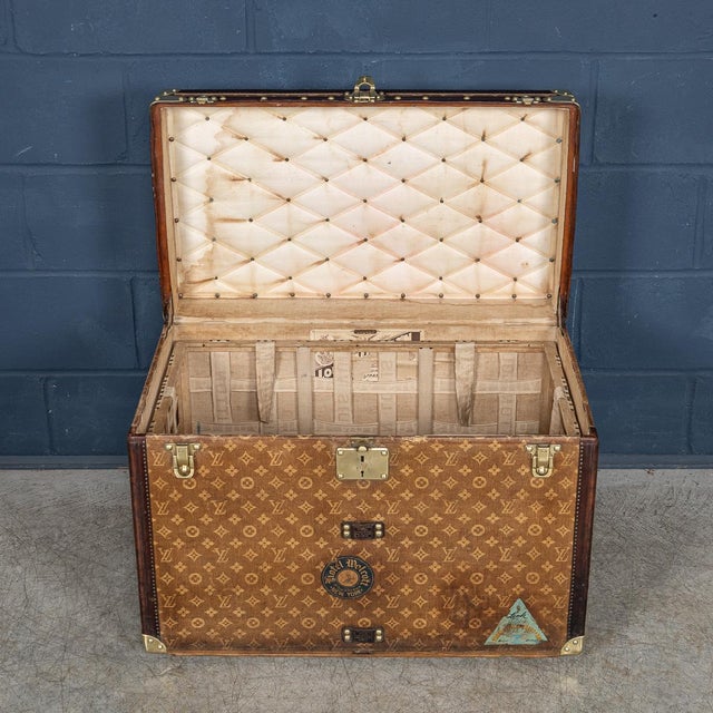 Antique French Hat Trunk in Woven Canvas, 1896 For Sale - Image 12 of 18