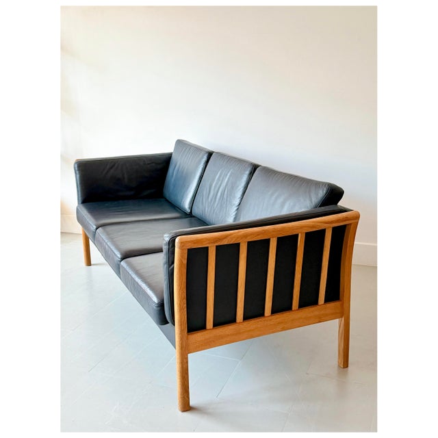 Black Leather 3-Seater Sofa with Oak Frame attributed to Mogens Hansen for Stouby, Denmark, 1970s For Sale - Image 6 of 18