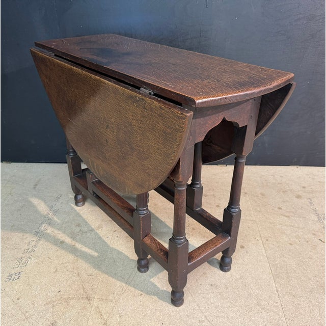 18th Century Oak Gate Leg Table, 1780 For Sale - Image 6 of 16