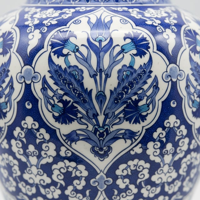 Handmade Ceramic Grand Shah Jar (60cm) Blue and White Imperial Medallion Semse Pattern Floor Vase For Sale - Image 4 of 7