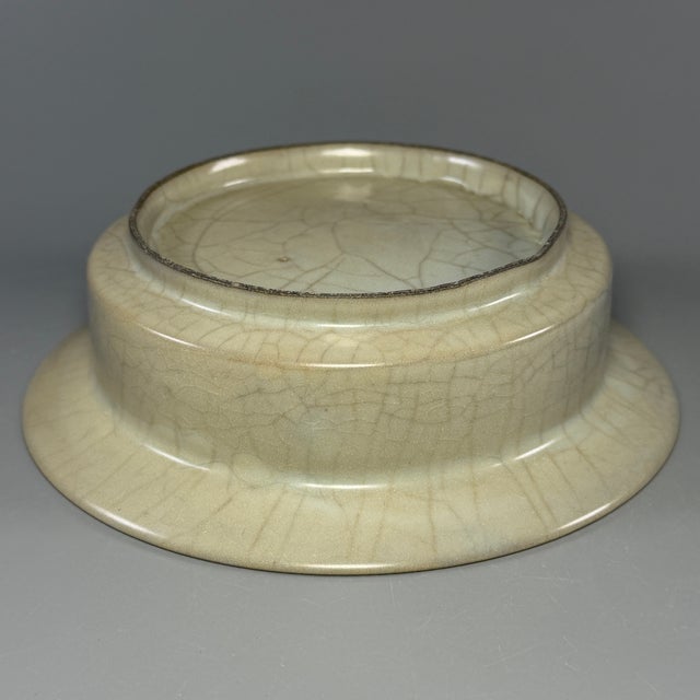 Gray Antique Chinese Guan‑Style Crackle Glaze Plate For Sale - Image 8 of 9