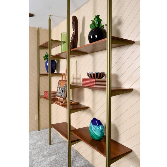 1960s George Nelson Mid-Century Modern Tension Pole Omni Wall Shelving Unit Emerald Gold For Sale - Image 5 of 18