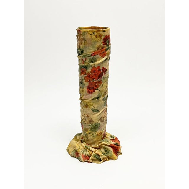 "tall vase fare" belongs to the collection of unique pieces that gaetano pesce created in 2010 with meritalia, called...