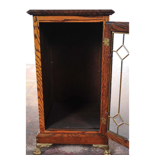 Slot machine tables & stands