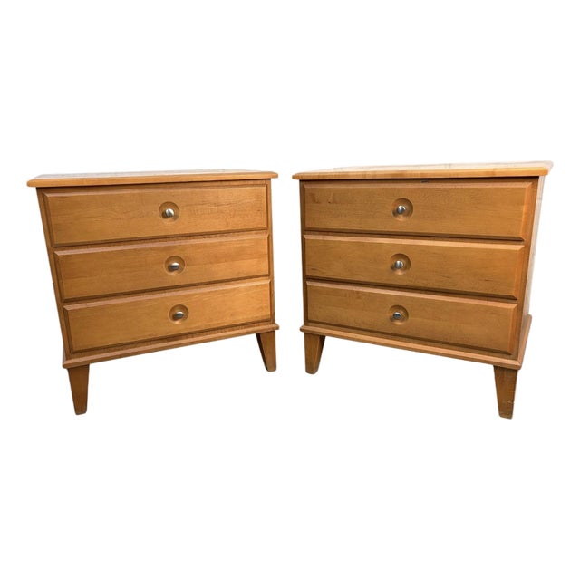 Late 20th Century Pair of Maple Nightstands by Ethan Allen For Sale