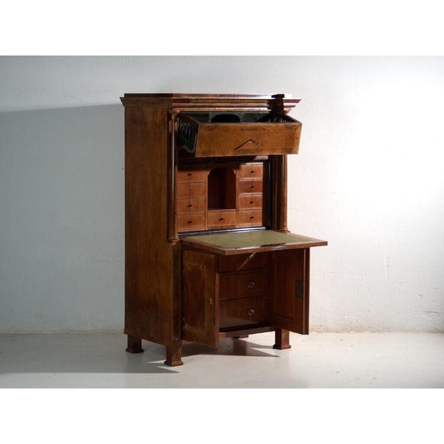 Antique Biedermeier Secretary Desk in Walnut Wood, Austria, 1840 For Sale - Image 3 of 15