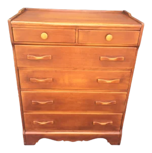 Cushman Colonial Maple Standard Dresser